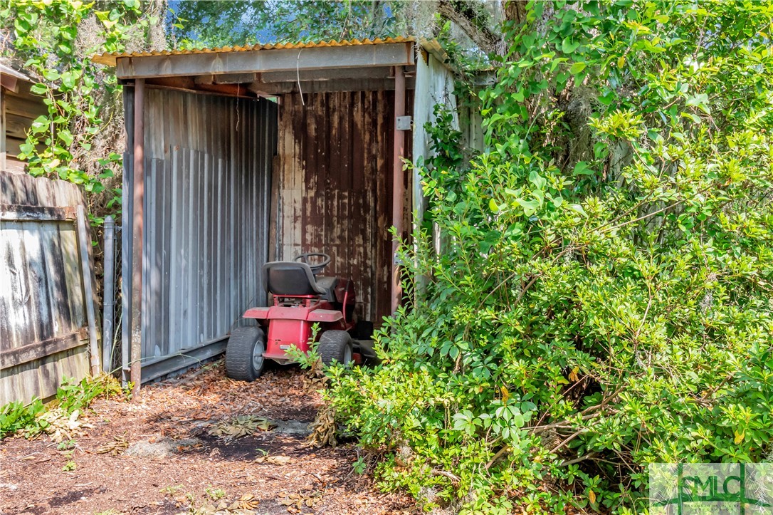 402 North Ash Street Springfield, GA 31329 - Photo 41 of 43 Storage