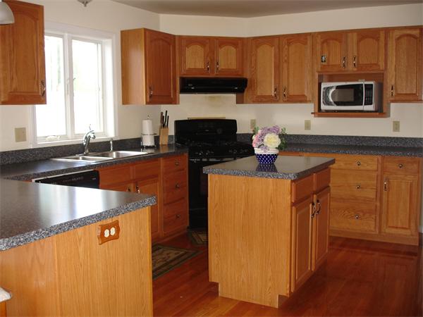19 Redgate Road Dracut, MA 01826 - Photo 3 of 17 Gallery Image 3