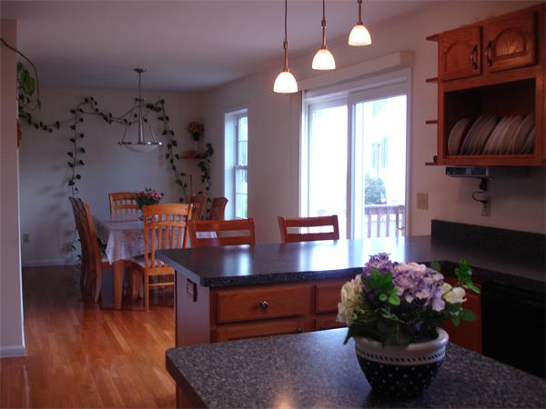 19 Redgate Road Dracut, MA 01826 - Photo 4 of 17 Gallery Image 4
