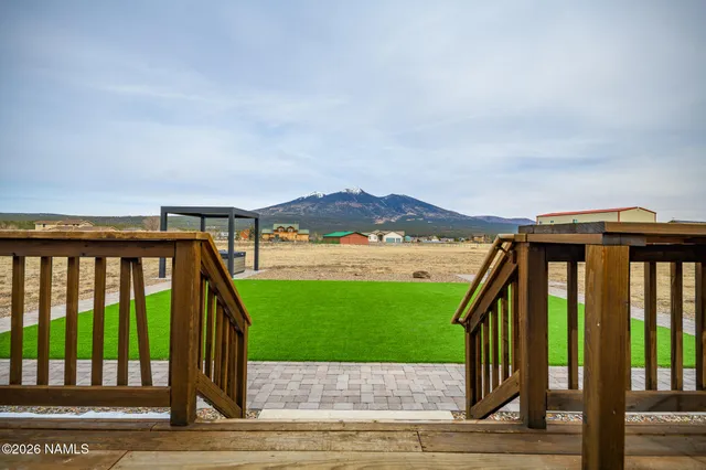 $1,225,000 | 8330 West Suzette Lane, Flagstaff, AZ 86001