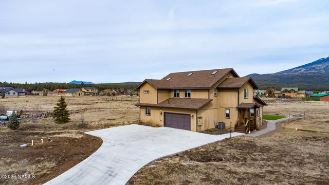 $1,225,000 | 8330 West Suzette Lane, Flagstaff, AZ 86001