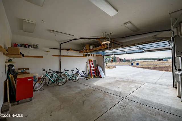 $1,225,000 | 8330 West Suzette Lane, Flagstaff, AZ 86001