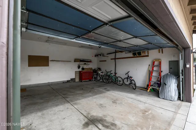 $1,225,000 | 8330 West Suzette Lane, Flagstaff, AZ 86001