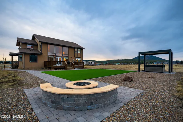 $1,225,000 | 8330 West Suzette Lane, Flagstaff, AZ 86001