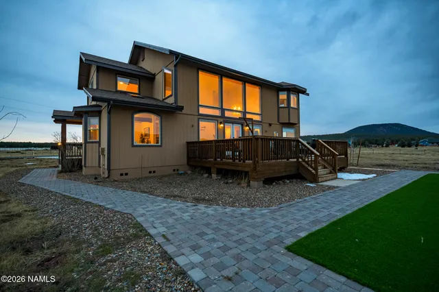 $1,225,000 | 8330 West Suzette Lane, Flagstaff, AZ 86001