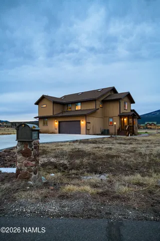 $1,225,000 | 8330 West Suzette Lane, Flagstaff, AZ 86001