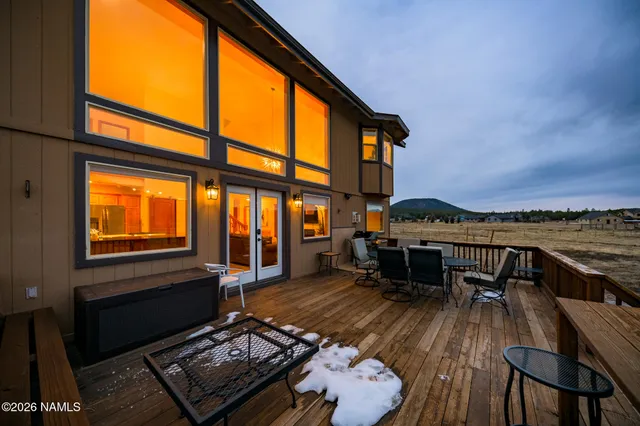 $1,225,000 | 8330 West Suzette Lane, Flagstaff, AZ 86001