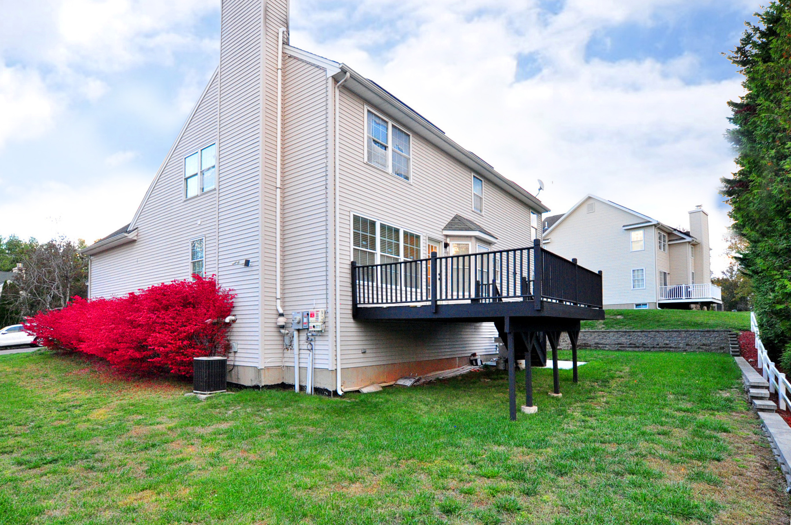 85 Glen Ridge Road Hamden, CT 06518 - Photo 3 of 34