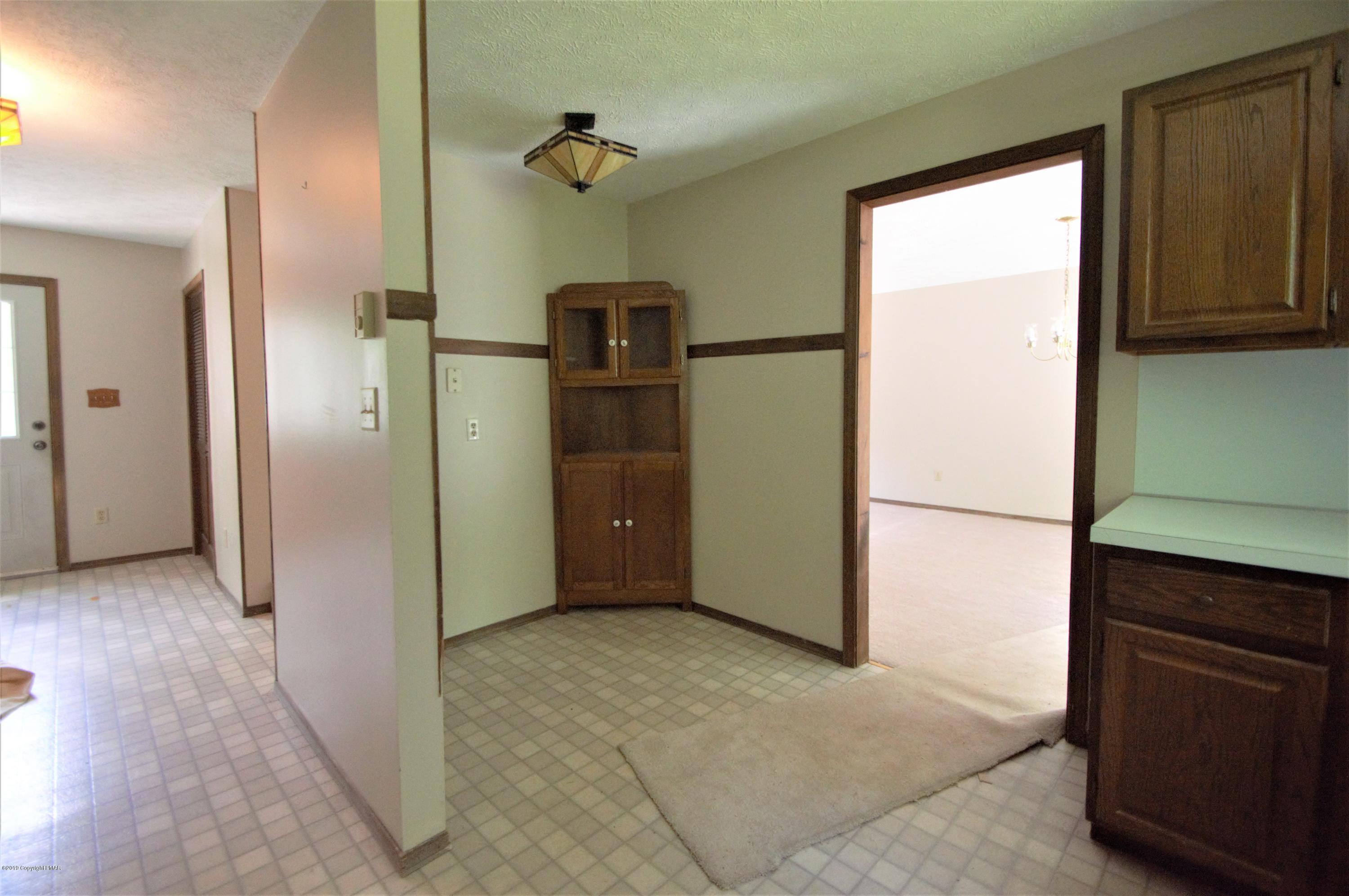 739 Snow Hill Road Cresco, PA 18326 - Photo 10 of 18 Kitchen area