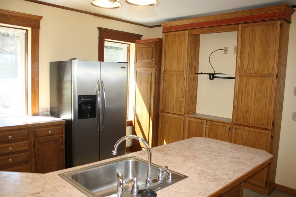 37 Unity Street Montague, MA 01376 - Photo 4 of 14 Gallery Image 4