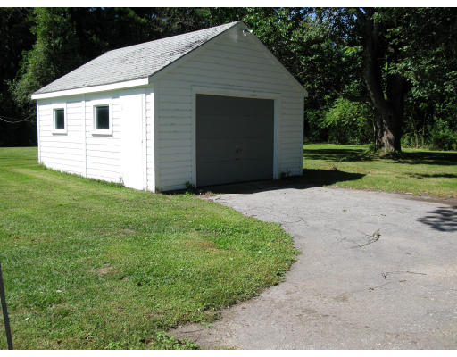 265 Long Highway Little Compton, RI 02837 - Photo 4 of 17 Gallery Image 4