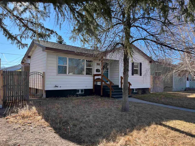 $298,000 | 709 West Jackson Avenue, Riverton, WY 82501