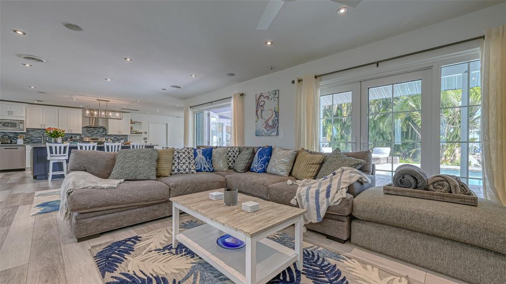 500 Schooner Lane Longboat Key, FL 34228 - Photo 11 of 75