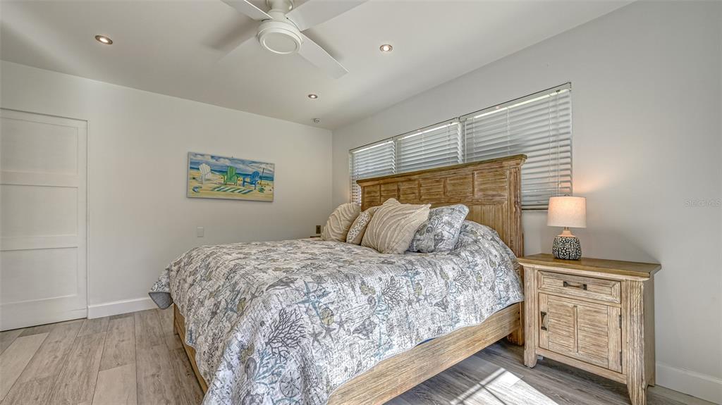 500 Schooner Lane Longboat Key, FL 34228 - Photo 28 of 75