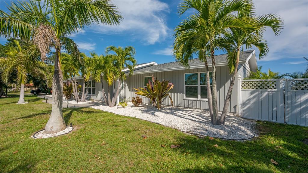 500 Schooner Lane Longboat Key, FL 34228 - Photo 3 of 75