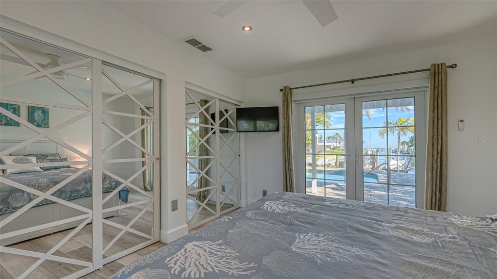 500 Schooner Lane Longboat Key, FL 34228 - Photo 34 of 75