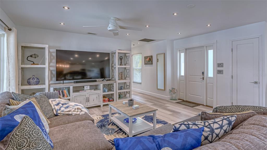 500 Schooner Lane Longboat Key, FL 34228 - Photo 8 of 75