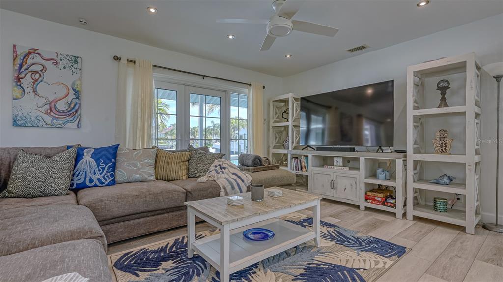 500 Schooner Lane Longboat Key, FL 34228 - Photo 10 of 75
