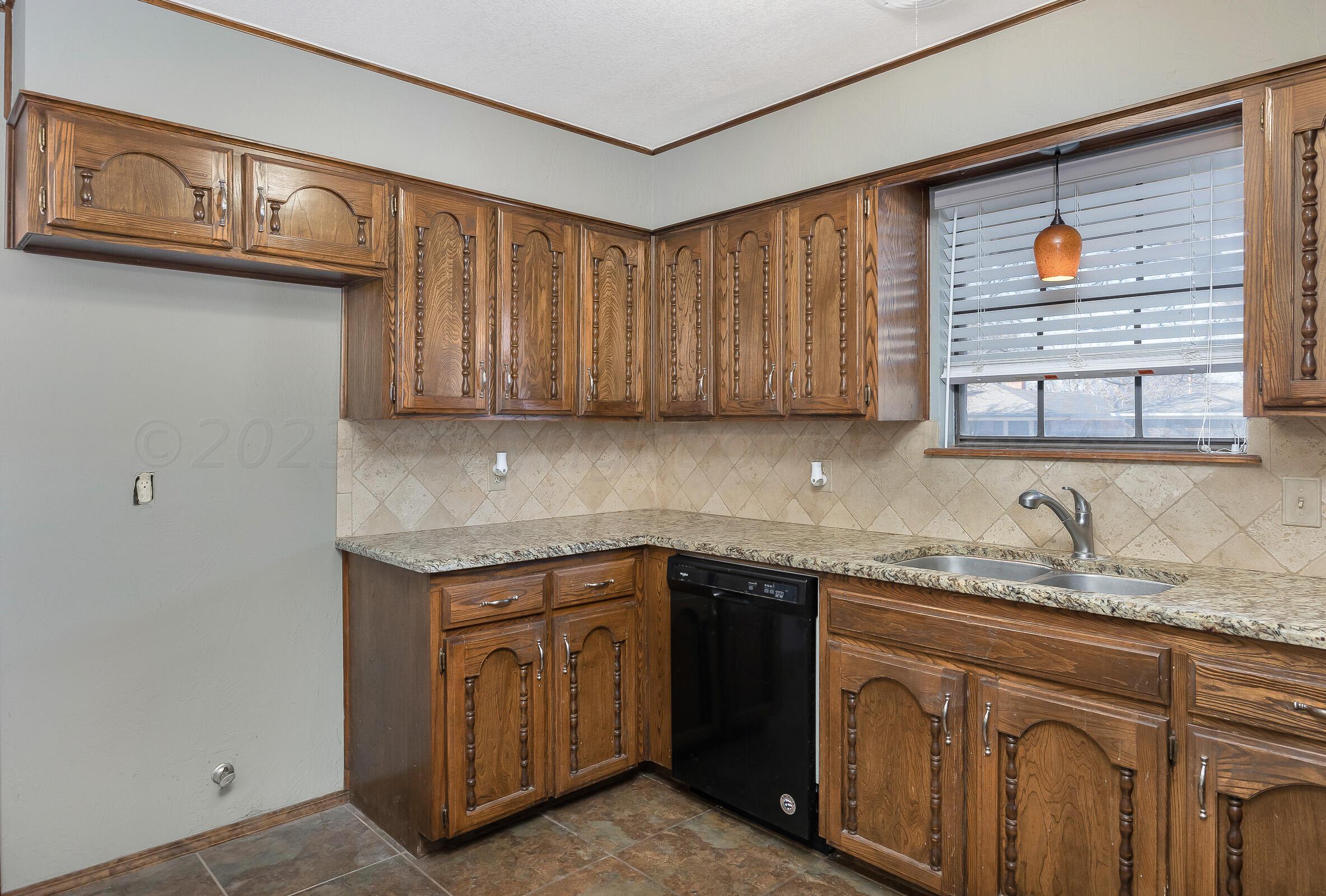 5705 South Fannin Street Amarillo, TX 79110 - Photo 7 of 21 007_Kitchen 2