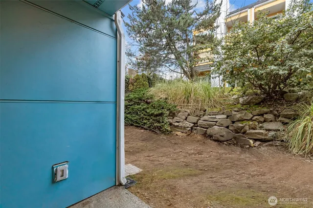 $399,900 | 2001 East Yesler Way, Unit 46, Seattle, WA 98122