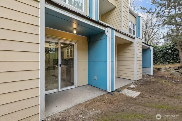 $399,900 | 2001 East Yesler Way, Unit 46, Seattle, WA 98122