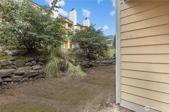 $399,900 | 2001 East Yesler Way, Unit 46, Seattle, WA 98122