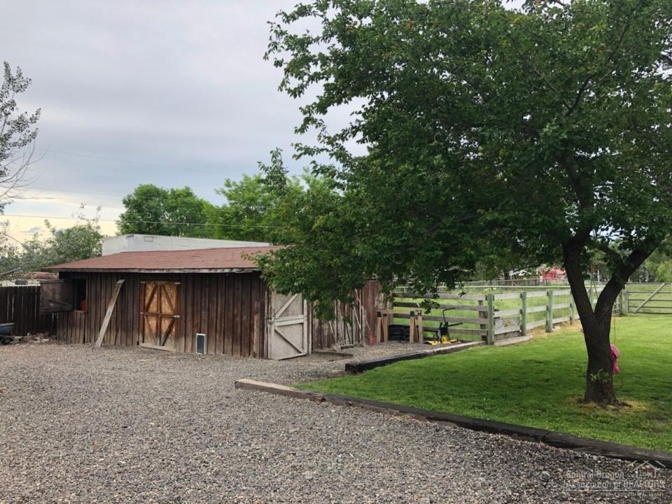 687 Apollo Road Prineville, OR 97754 - Photo 17 of 19 Additional Photo