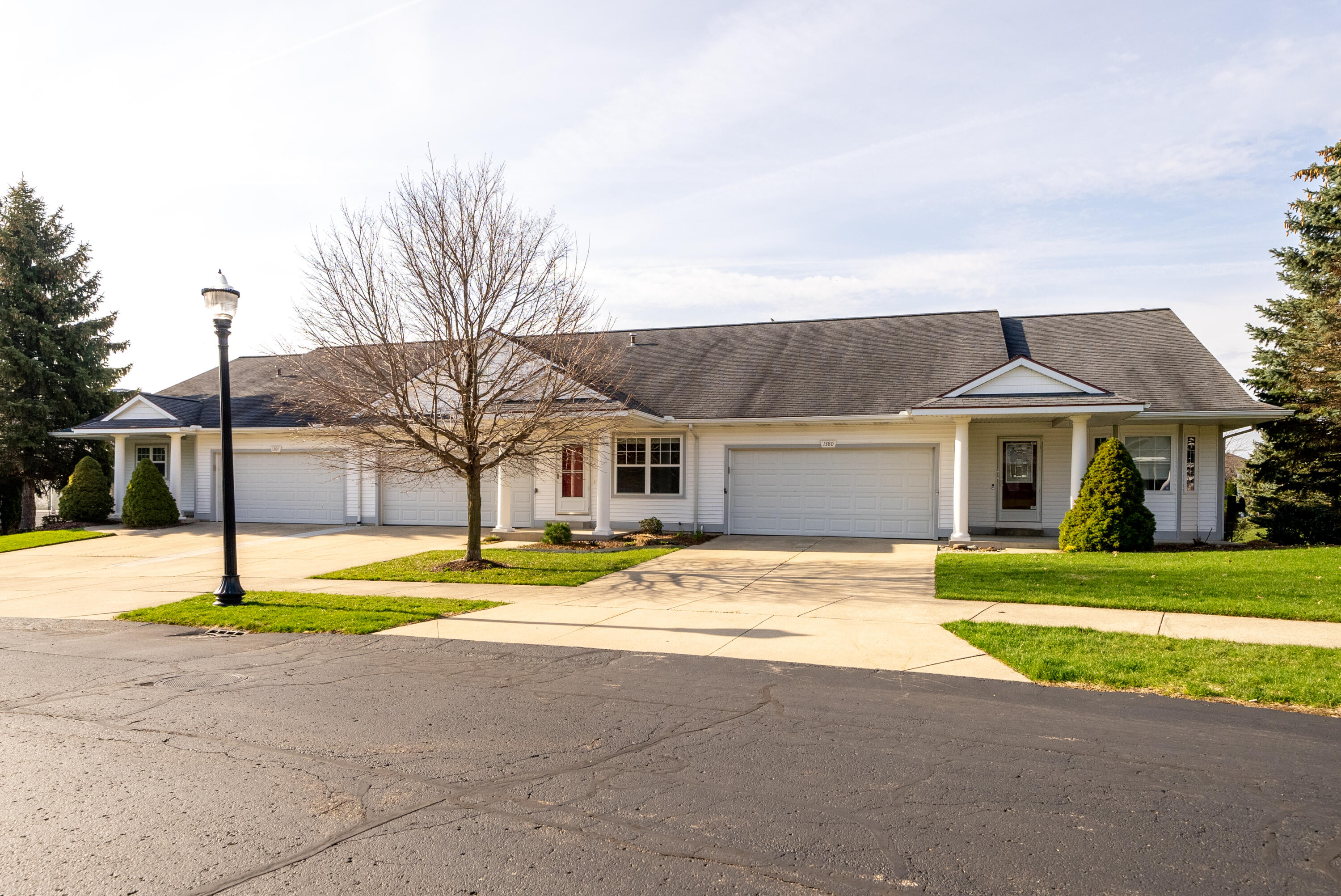 1382 East Point Ridge Holland, MI 49423 - Photo 1 of 30 DSC06587