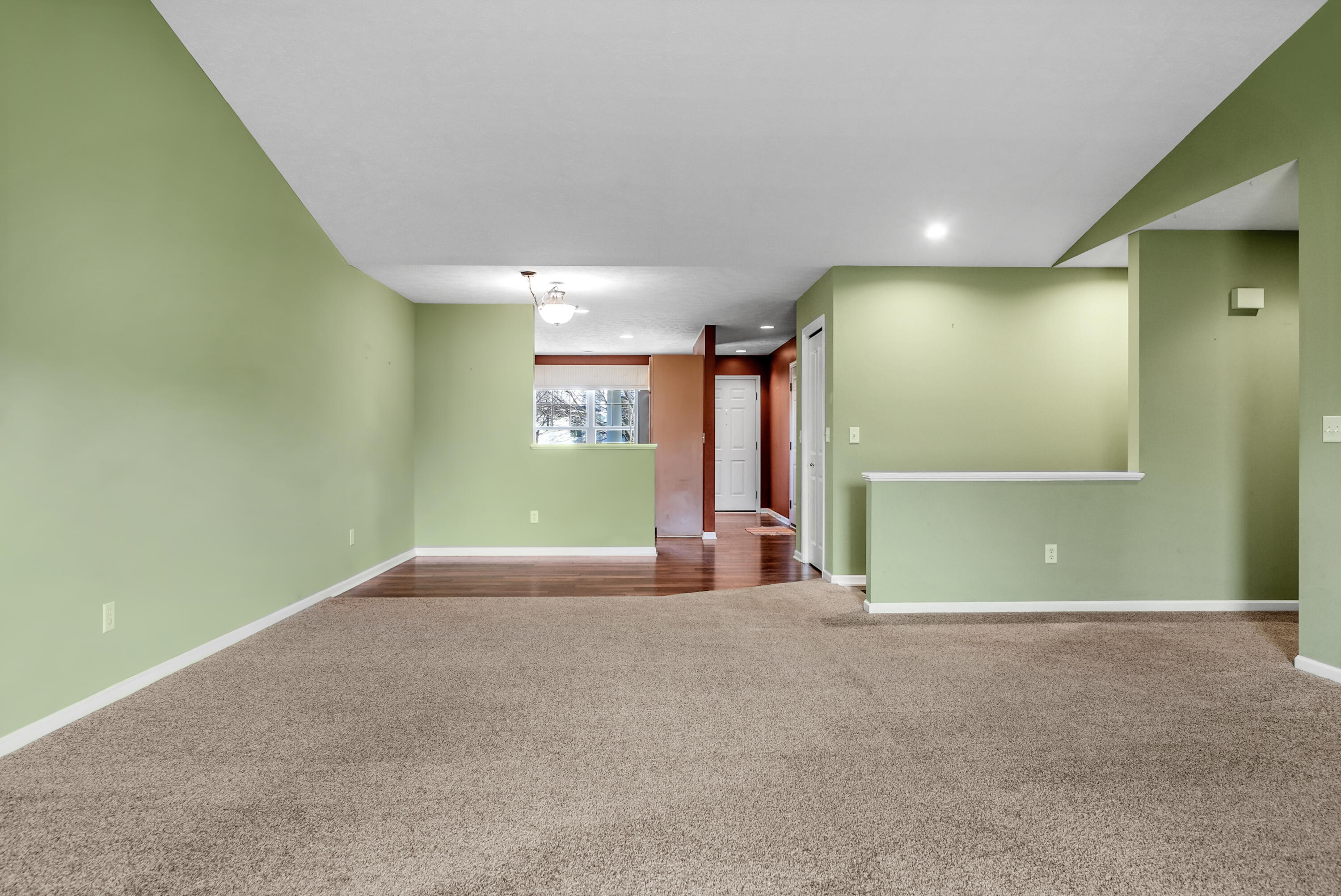 1382 East Point Ridge Holland, MI 49423 - Photo 4 of 30 DSC06497_8_9