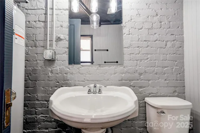 a view of a storage & utility room