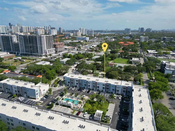 $475,000 | 2505 Northeast 193rd Street, Unit 4208, Miami, FL 33180