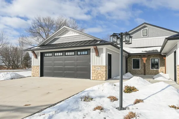 $418,400 | 2757 County Rd EE, Abrams, WI 54101
