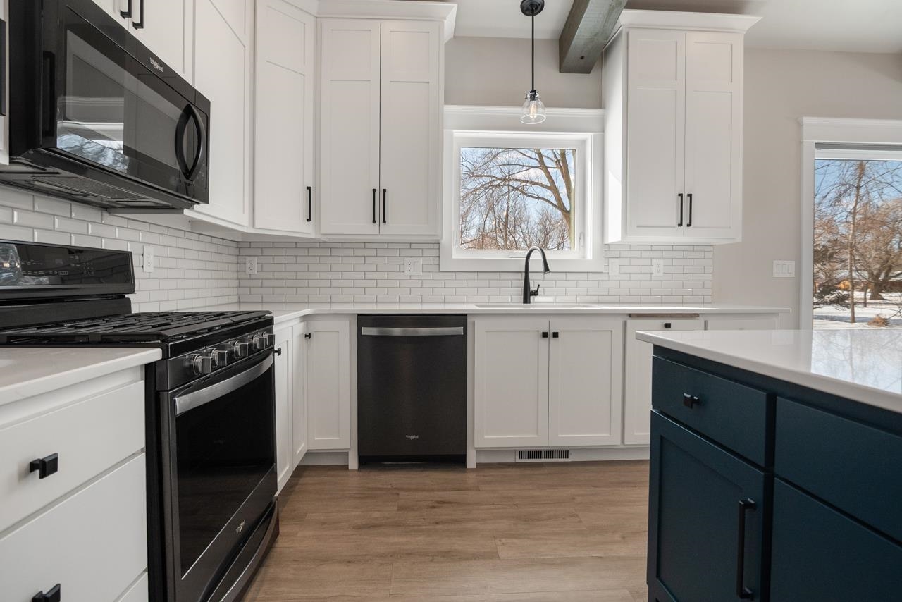 2757 County Rd EE Abrams, WI 54101 - Photo 17 of 48