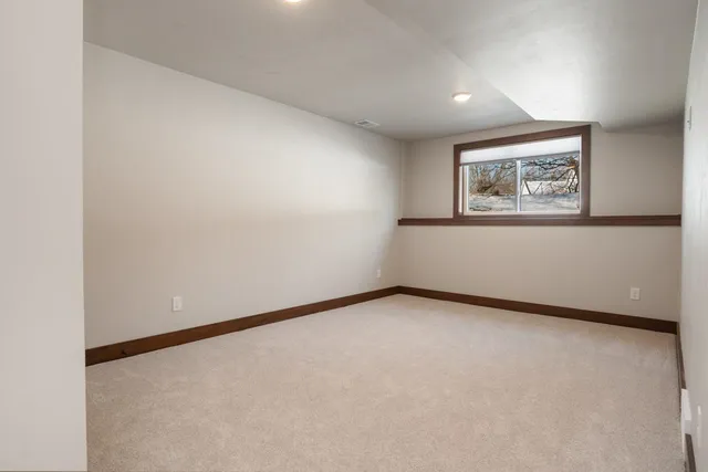 $418,400 | 2757 County Rd EE, Abrams, WI 54101