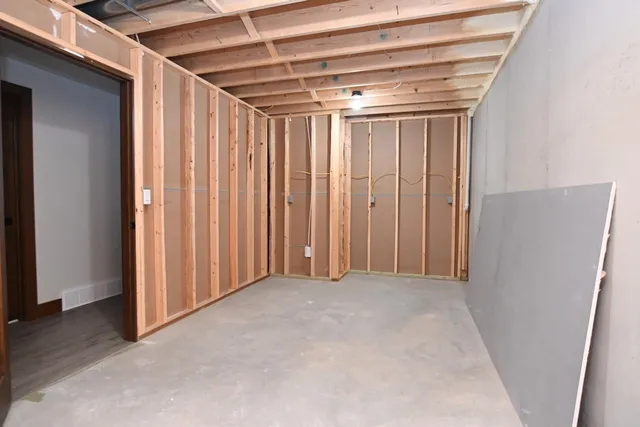 $418,400 | 2757 County Rd EE, Abrams, WI 54101