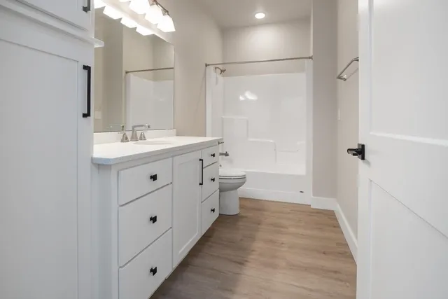 $418,400 | 2757 County Rd EE, Abrams, WI 54101