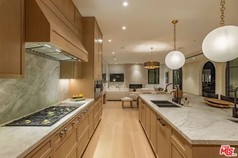 $29,750,000 | 9951 Liebe Drive, Beverly Hills, CA 90210