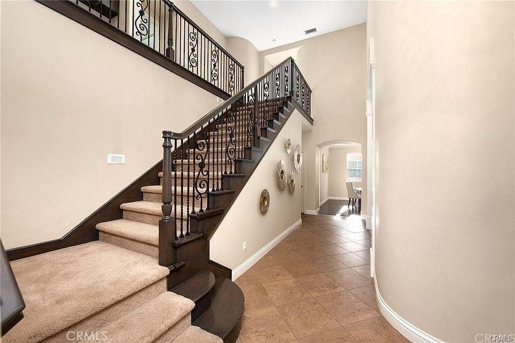 32 Walnut Creek Irvine, CA 92602 - Photo 14 of 24 a view of entryway