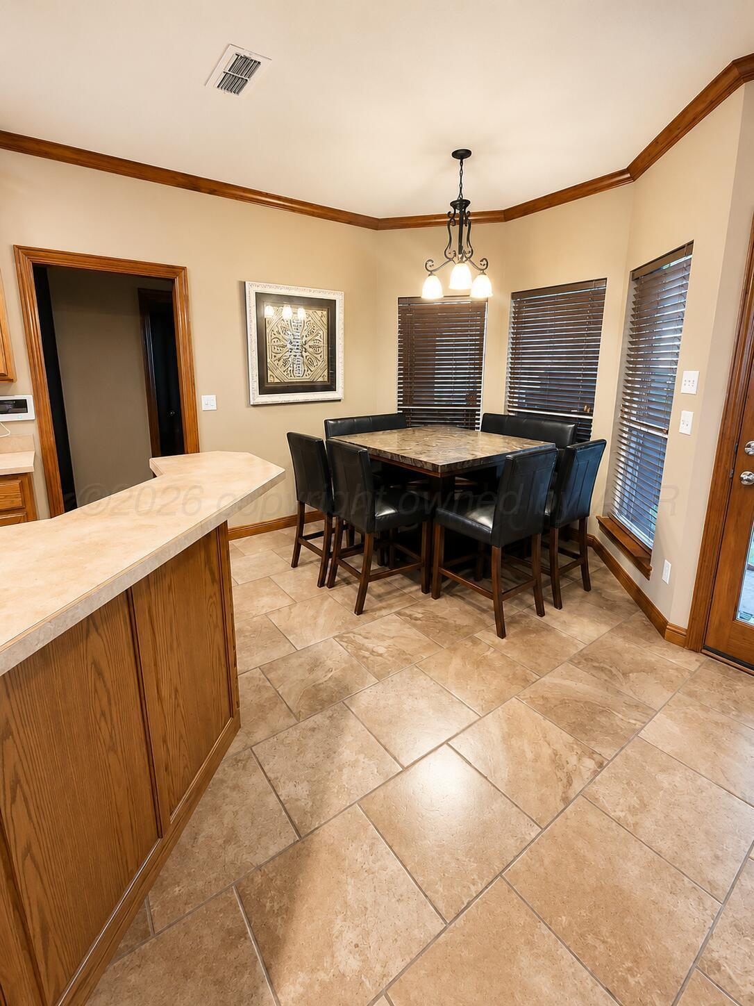 14355 Southeast Se Loop Perryton, TX 79070 - Photo 10 of 33 Breakfast Nook
