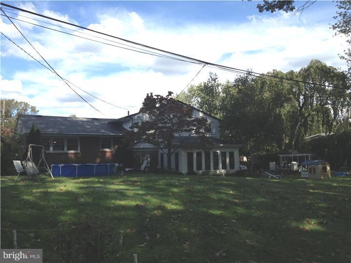 110 Flagstaff Road Philadelphia, PA 19115 - Photo 20 of 21 Exterior Back