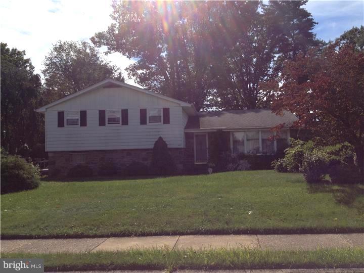 110 Flagstaff Road Philadelphia, PA 19115 - Photo 3 of 21 Exterior Front