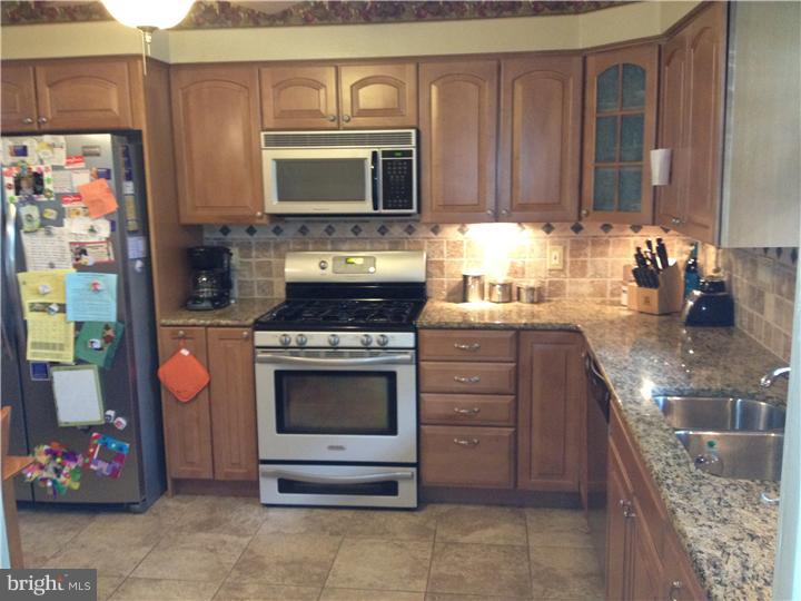 110 Flagstaff Road Philadelphia, PA 19115 - Photo 5 of 21 Kitchen