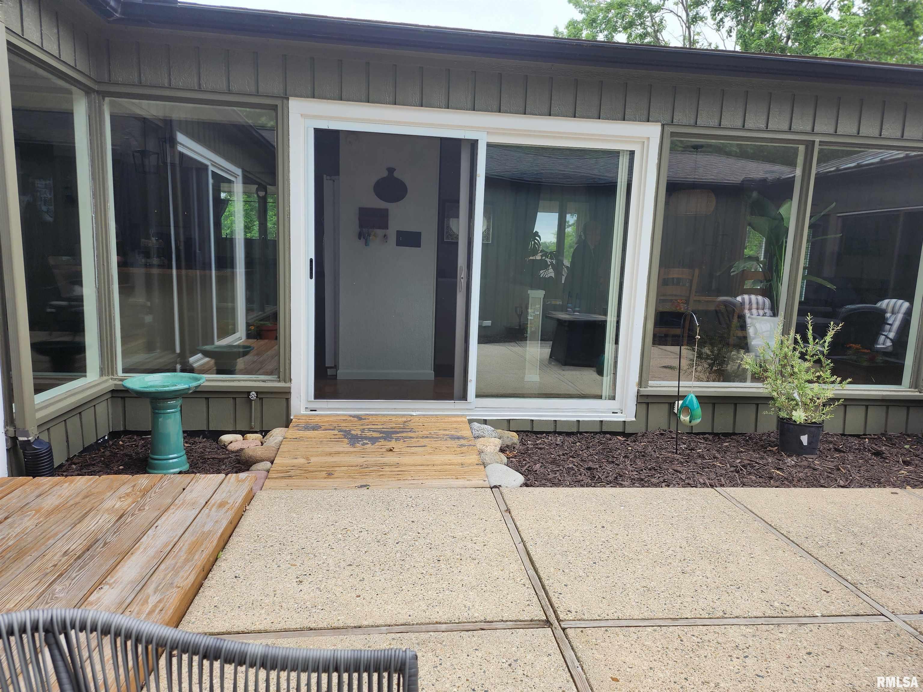 465 Shoreline Drive Decatur, IL 62521 - Photo 19 of 38