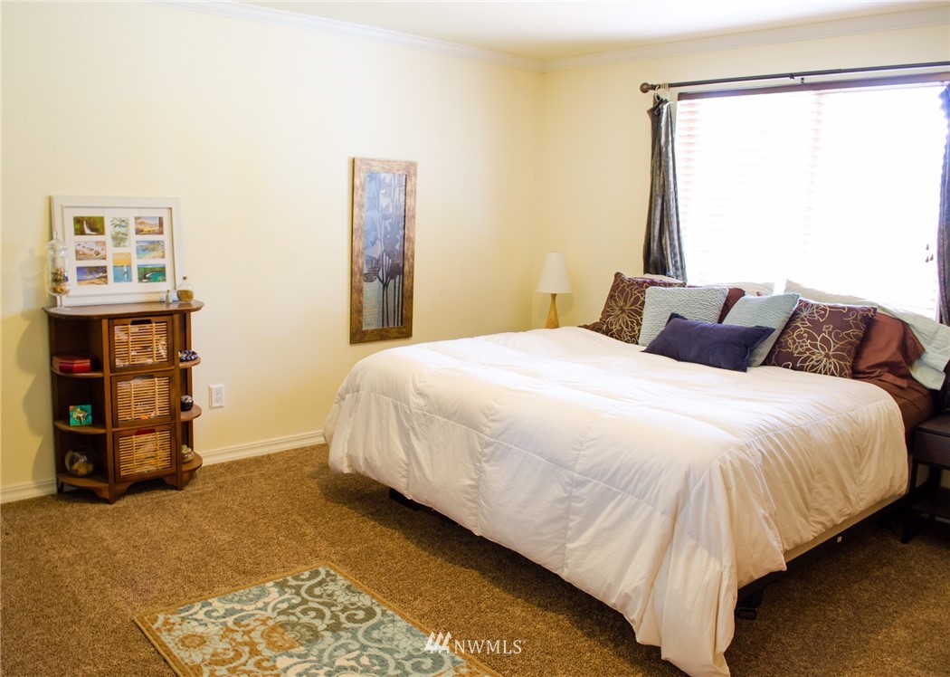 5932 Cherokee Loop Southeast Lacey, WA 98513 - Photo 8 of 11 Gallery Image 8