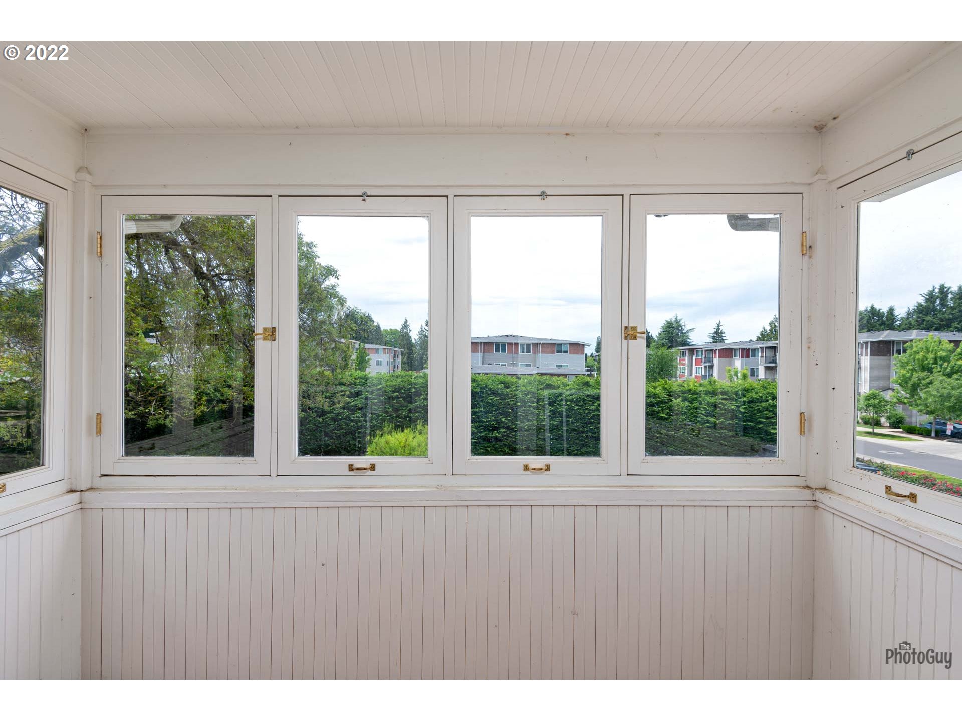 1410 River Road Eugene, OR 97404 - Photo 25 of 30 a view of a black and white floor
