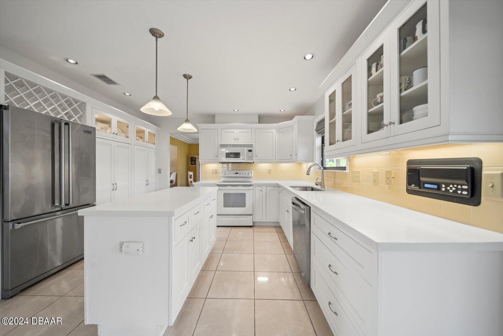 76 Shadowcreek Way Ormond Beach, FL 32174 - Photo 8 of 63 32-DSC07719