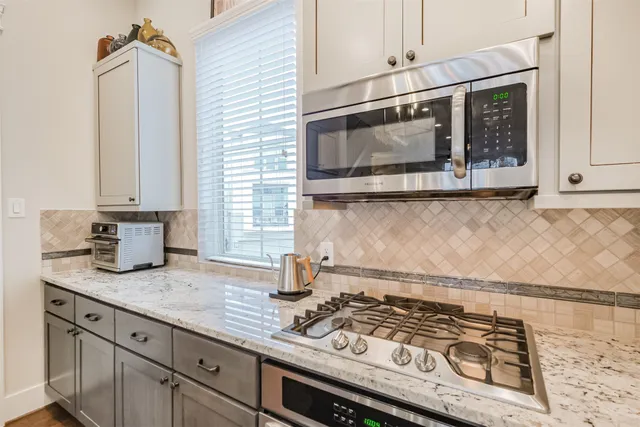 $3,400 | 809 Leavenworth Avenue, Houston, TX 77008