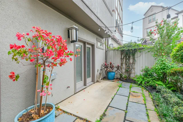 $3,400 | 809 Leavenworth Avenue, Houston, TX 77008