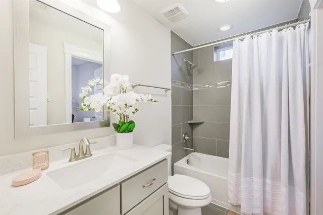 $3,400 | 809 Leavenworth Avenue, Houston, TX 77008