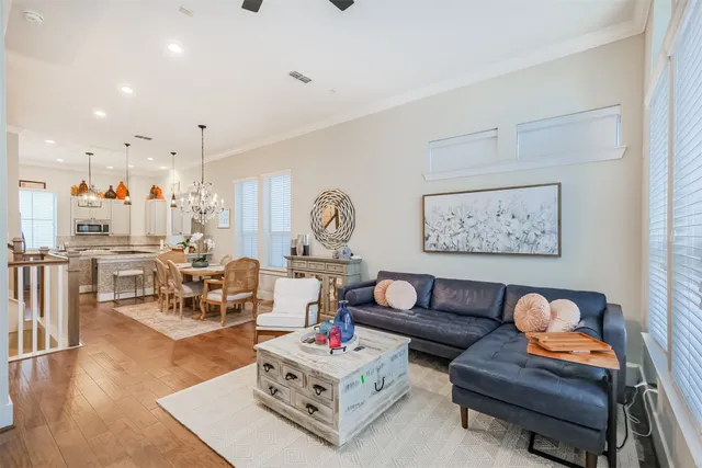 $3,400 | 809 Leavenworth Avenue, Houston, TX 77008